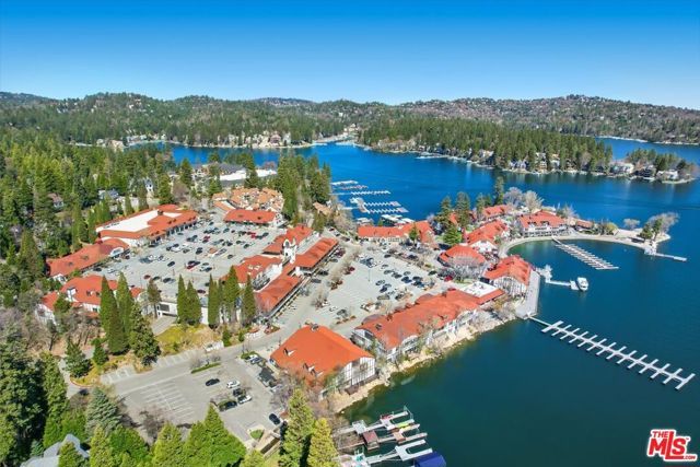 886 Sandalwood Drive, Lake Arrowhead, CA 92352