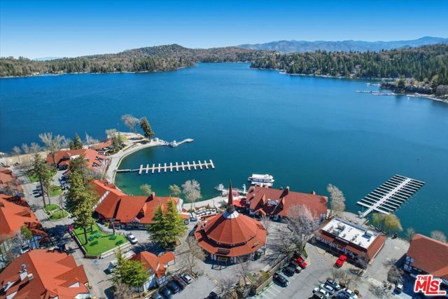 886 Sandalwood Drive, Lake Arrowhead, CA 92352