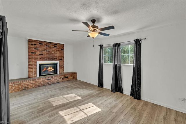7 Red Barn Court CT, Portsmouth, VA 23703