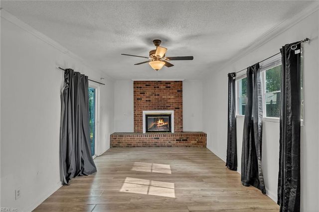 7 Red Barn Court CT, Portsmouth, VA 23703
