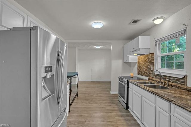7 Red Barn Court CT, Portsmouth, VA 23703