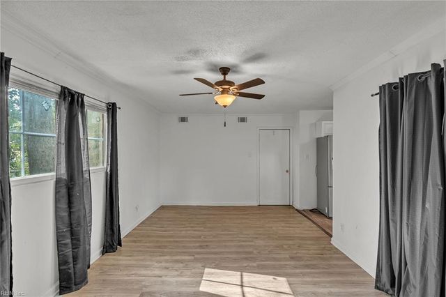 7 Red Barn Court CT, Portsmouth, VA 23703