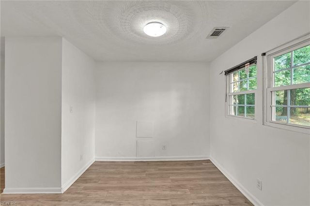7 Red Barn Court CT, Portsmouth, VA 23703