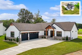 577 Tea Olive Blvd, O'fallon, IL 62269