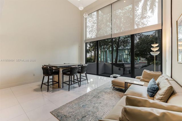 6000 Collins Ave 112, Miami Beach, FL 33140