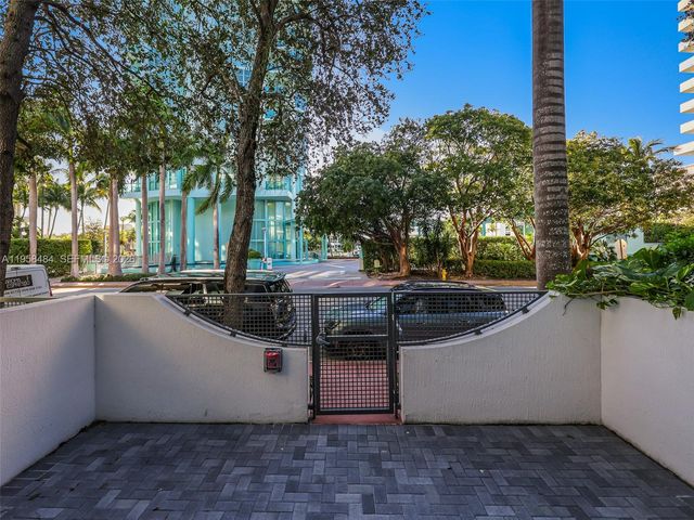 6000 Collins Ave 112, Miami Beach, FL 33140