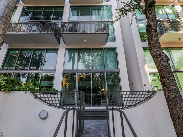 6000 Collins Ave 112, Miami Beach, FL 33140