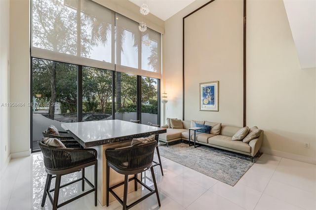 6000 Collins Ave 112, Miami Beach, FL 33140