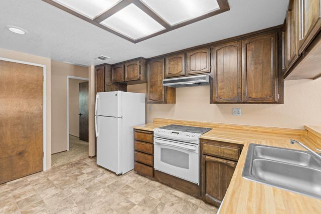 731 Mikkelsen Dr, Auburn, CA 95603