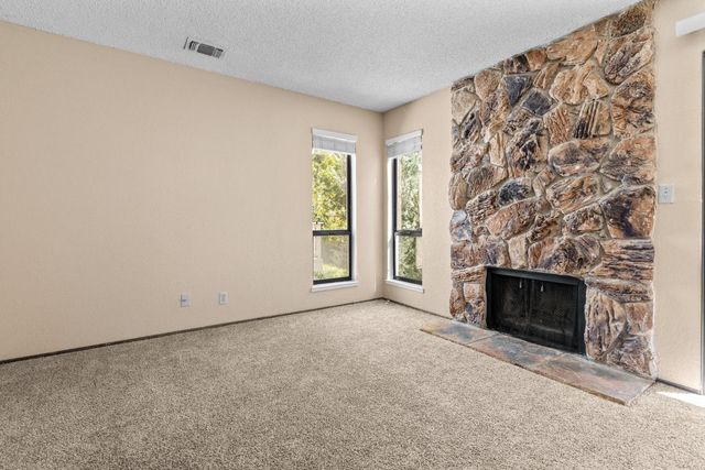 731 Mikkelsen Dr, Auburn, CA 95603