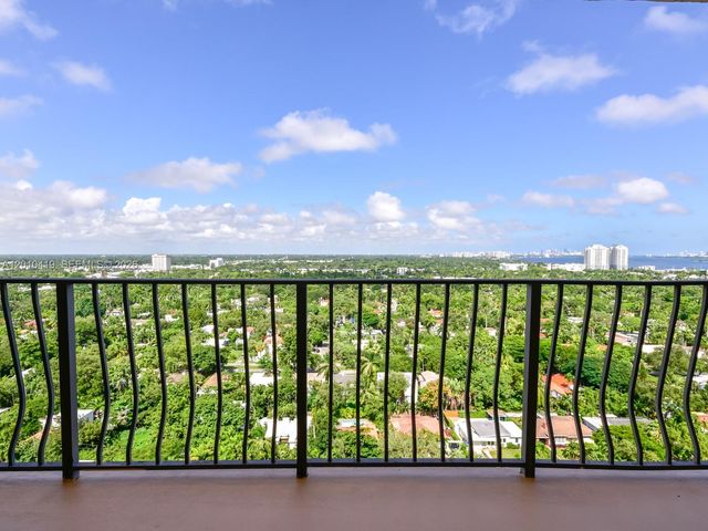 780 NE 69th St 1908, Miami, FL 33138