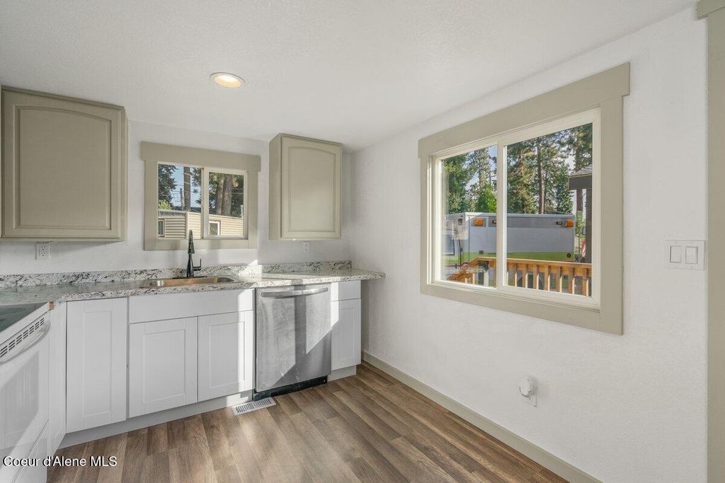 162 W STRATUS LN, Coeur d'Alene, ID 83815 photo 12