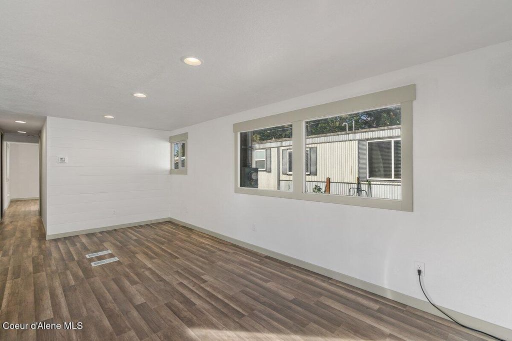 162 W STRATUS LN, Coeur d'Alene, ID 83815 photo 5