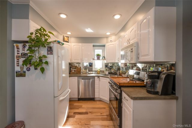 2941 Harvey Avenue, Oceanside, NY 11572