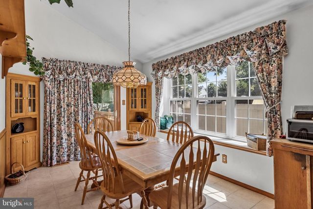 12 MORRIS DRIVE, Sicklerville, NJ 08081