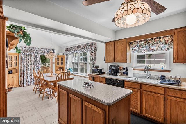 12 MORRIS DRIVE, Sicklerville, NJ 08081