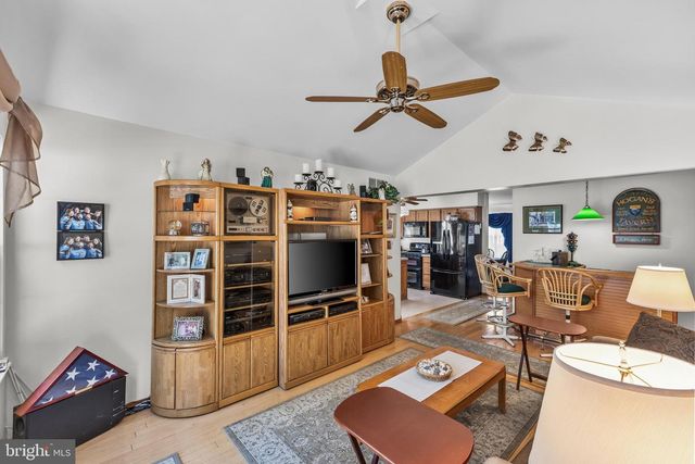 12 MORRIS DRIVE, Sicklerville, NJ 08081