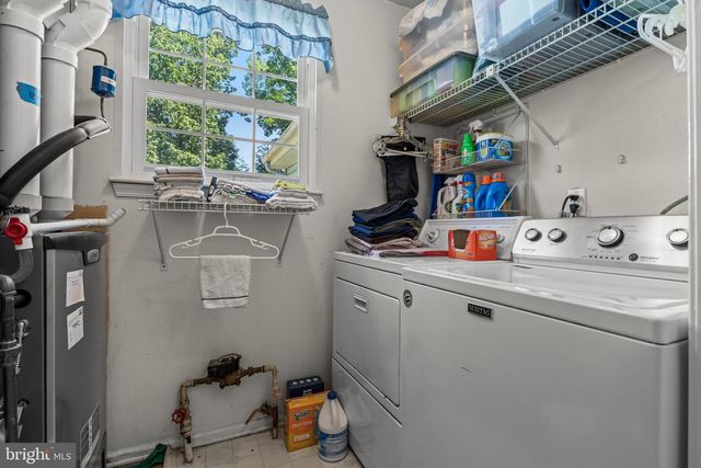 12 MORRIS DRIVE, Sicklerville, NJ 08081