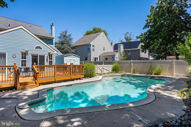 12 MORRIS DRIVE, Sicklerville, NJ 08081