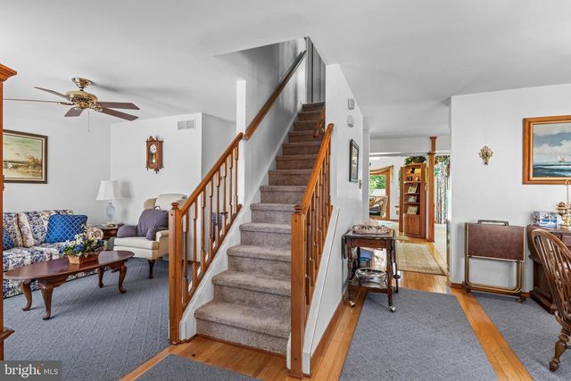 12 MORRIS DRIVE, Sicklerville, NJ 08081