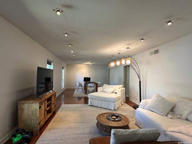 7500 Callaghan Rd Apt 262, San Antonio, TX 78229