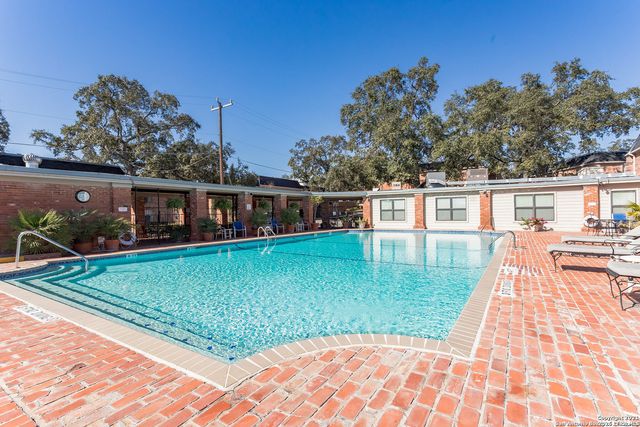 7500 Callaghan Rd Apt 262, San Antonio, TX 78229