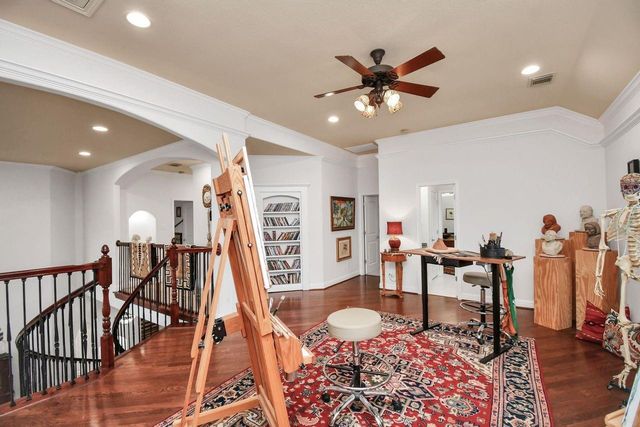 4046 Woodfox Street, Houston, TX 77025