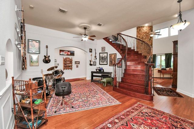 4046 Woodfox Street, Houston, TX 77025