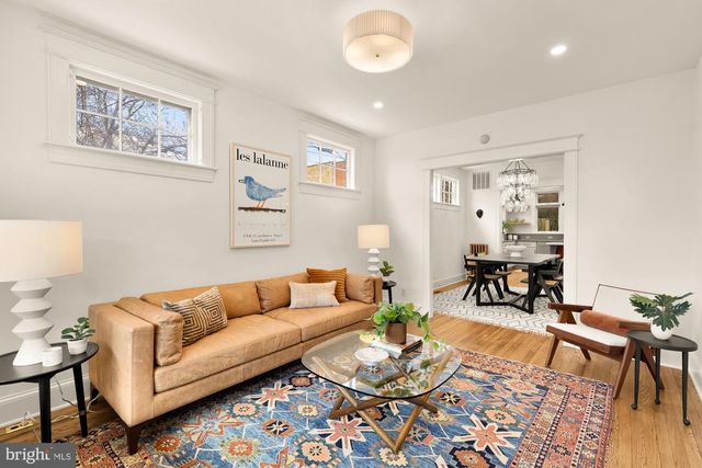 410 DOUGLAS ST NE, Washington, DC 20017