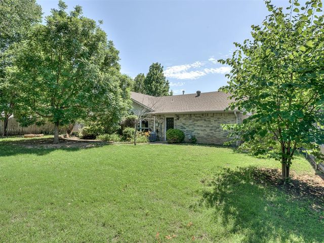 2307 Louise Lane, Norman, OK 73071