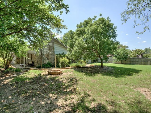 2307 Louise Lane, Norman, OK 73071
