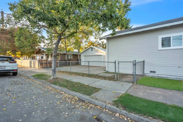 1249 S Madison St, Stockton, CA 95206