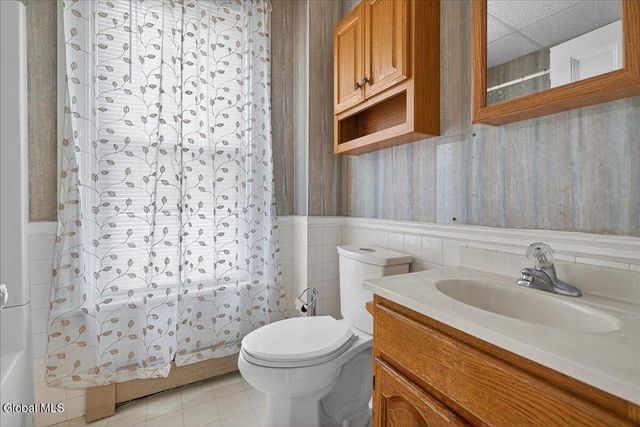 20 Saratoga Avenue, Mechanicville, NY 12118