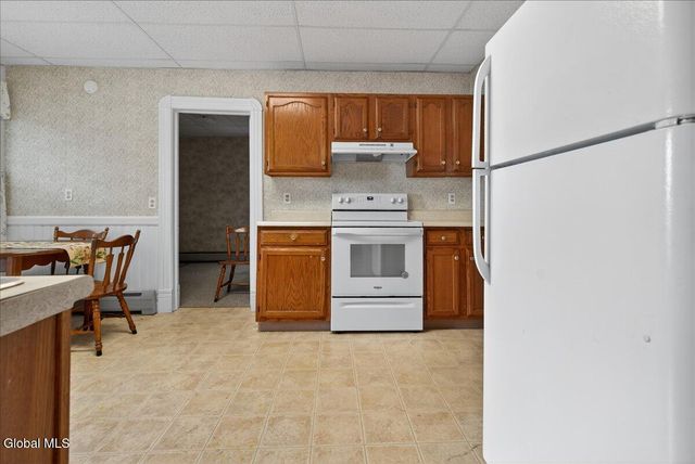 20 Saratoga Avenue, Mechanicville, NY 12118