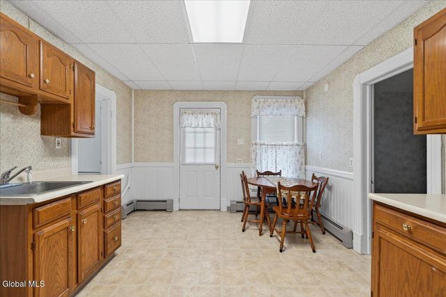 20 Saratoga Avenue, Mechanicville, NY 12118