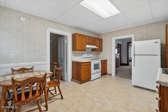 20 Saratoga Avenue, Mechanicville, NY 12118