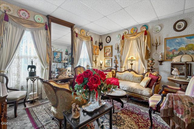 20 Saratoga Avenue, Mechanicville, NY 12118