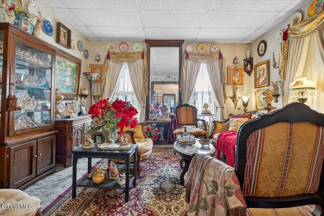 20 Saratoga Avenue, Mechanicville, NY 12118