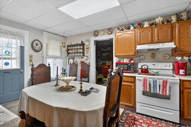 20 Saratoga Avenue, Mechanicville, NY 12118