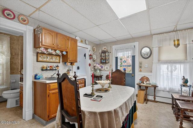 20 Saratoga Avenue, Mechanicville, NY 12118