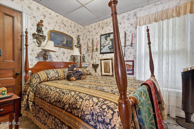 20 Saratoga Avenue, Mechanicville, NY 12118