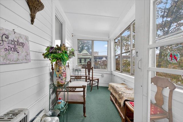 20 Saratoga Avenue, Mechanicville, NY 12118