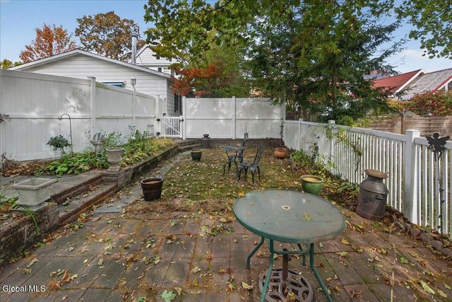 20 Saratoga Avenue, Mechanicville, NY 12118