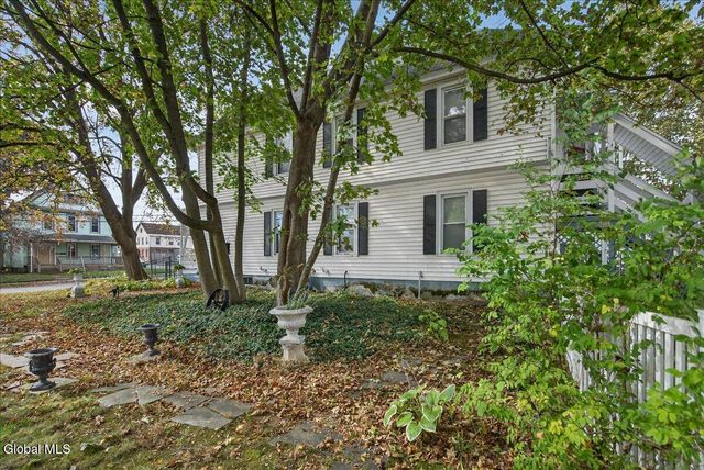 20 Saratoga Avenue, Mechanicville, NY 12118