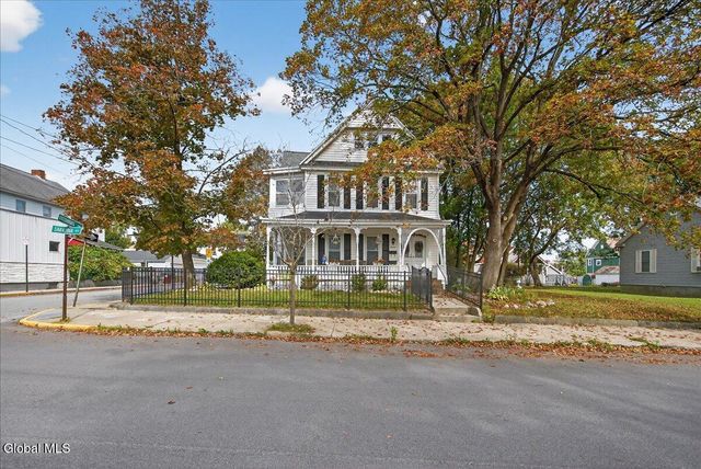 20 Saratoga Avenue, Mechanicville, NY 12118