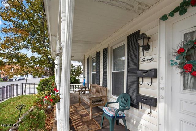 20 Saratoga Avenue, Mechanicville, NY 12118