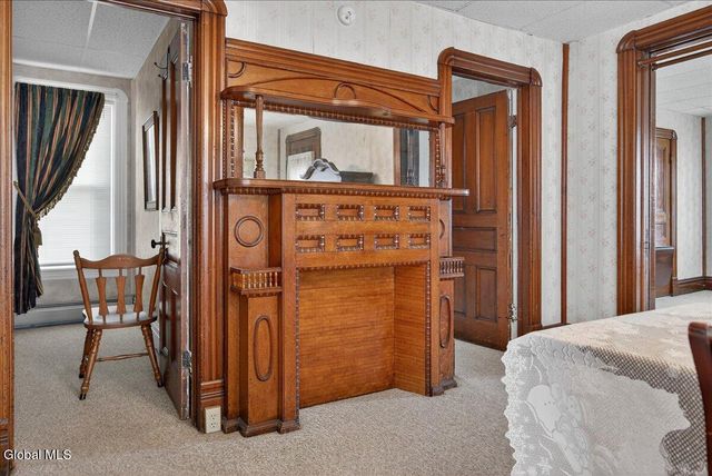 20 Saratoga Avenue, Mechanicville, NY 12118