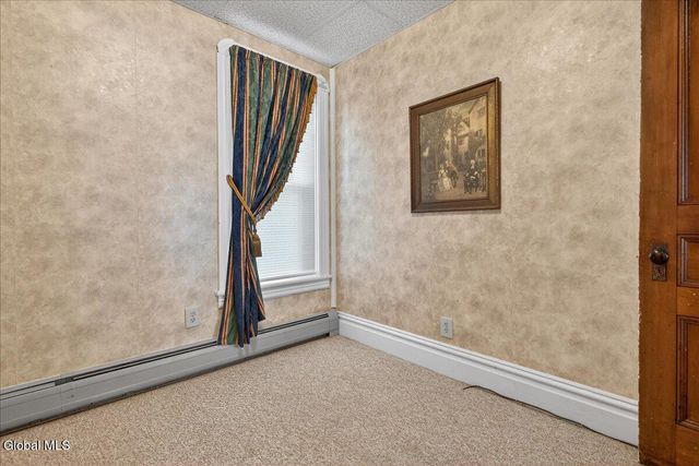 20 Saratoga Avenue, Mechanicville, NY 12118