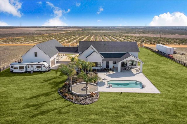 1109 MINUTE MANN ROAD, Frostproof, FL 33843