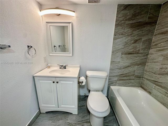 3630 N 56th Avenue 310, Hollywood, FL 33021